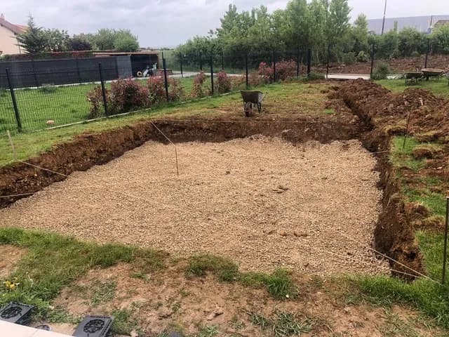 Guide pratique du terrassement à Amnéville : étapes, autorisations et conseils pour préparer votre terrain en Moselle.